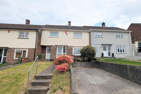 2 bed property, in Kirkwall Road, £200,000