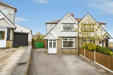 3 bed property, in Mount Avenue, £250,000
