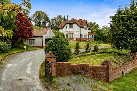 3 bed property, in Llanddewi, £350,000