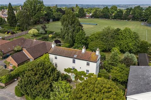 5 bed property, in College Street, £995,000