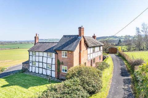3 bed property, in Raddle, £675,000