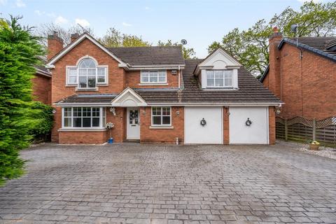 5 bed property, in Dunham Croft, £835,000