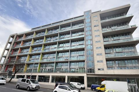 1 bed property, in Apartment 605, £75,000