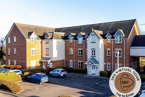 1 bed property, in Foxholme Court, £70,000