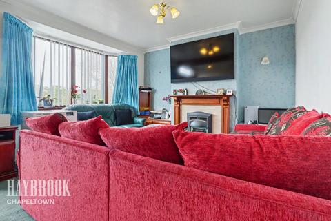 3 bed property, in Earl Marshal Road, £190,000