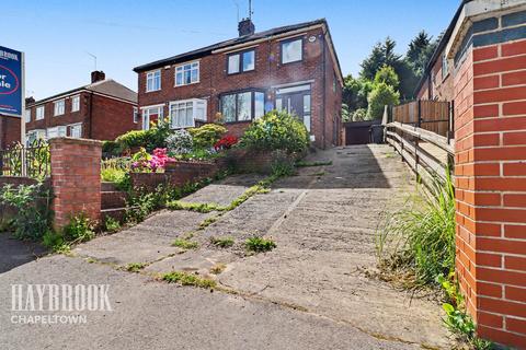 3 bed property, in Earl Marshal Road, £190,000