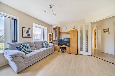 2 bed property, in Sherman Road, £280,000