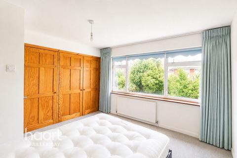 4 bed property, in Billericay CM11, £409,950
