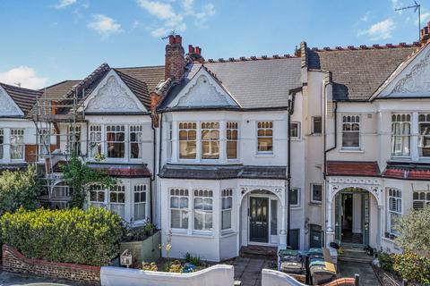 2 bed property, in Rosebery Road N10, £550,000