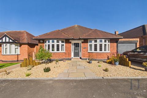 2 bed property, in Flawforth Avenue, £625,000