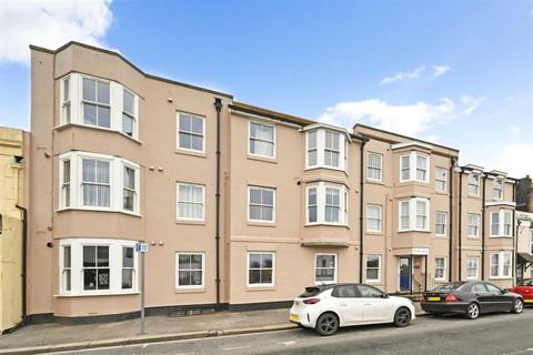 2 bed property, in West Street, £135,000