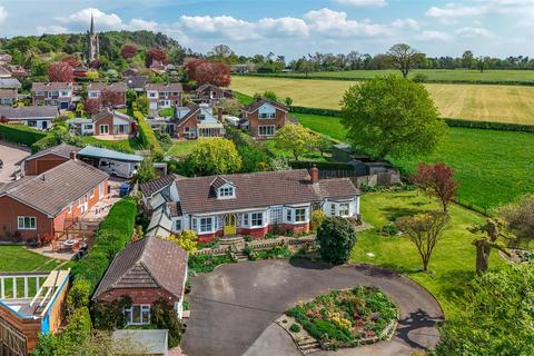 4 bed property, in Station Road, £625,000