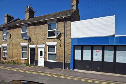 2 bed property, in Bury St. Edmunds, £220,000