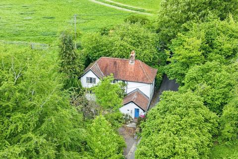 4 bed property, in Westbury Road, £450,000
