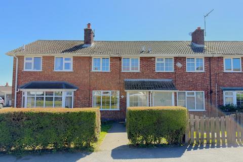 2 bed property, in Hungate Lane, £150,000