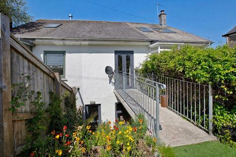 3 bed property, in Fore Street, £475,000