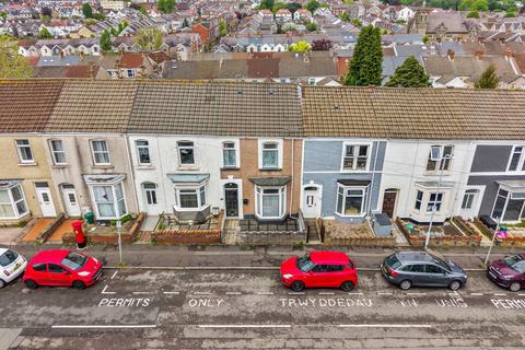 3 bed property, in Marlborough Road, £220,000