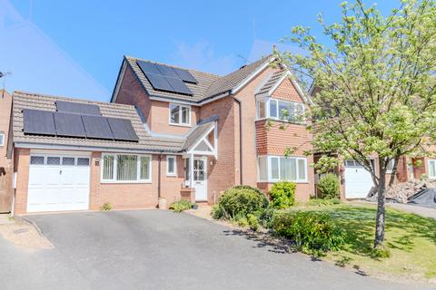 4 bed property, in Foxon Way, £400,000