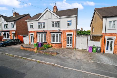 3 bed property, in Wulfruna Gardens, £295,000