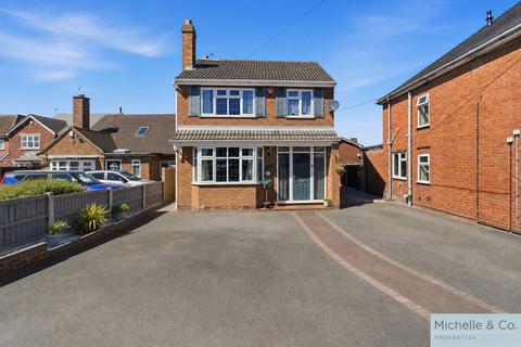 3 bed property, in Wildmoor Lane, £375,000