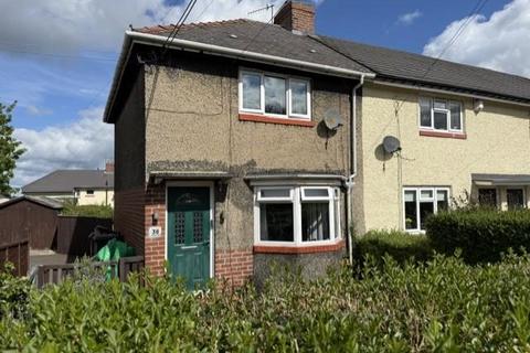 2 bed property, in Castle Road, £110,000