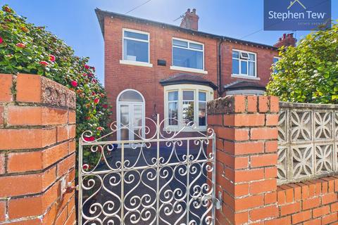 3 bed property, in Cudworth Road, £200,000