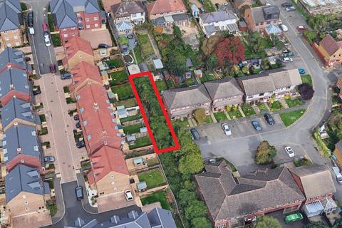 Land, in Wood Lane End, £10,000