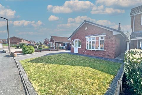 2 bed property, in Wooding Crescent, £285,000