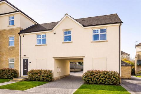 2 bed property, in Newby Close, £199,999