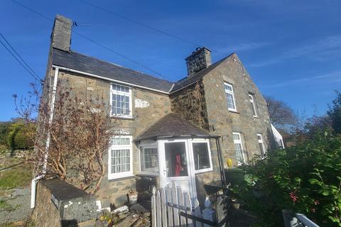 2 bed property, in Bryn Morfa, £249,995