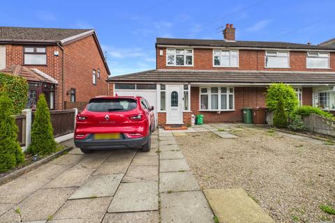 3 bed property, in City Gardens, £280,000