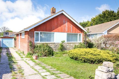 2 bed property, in Newbridge Way, £450,000