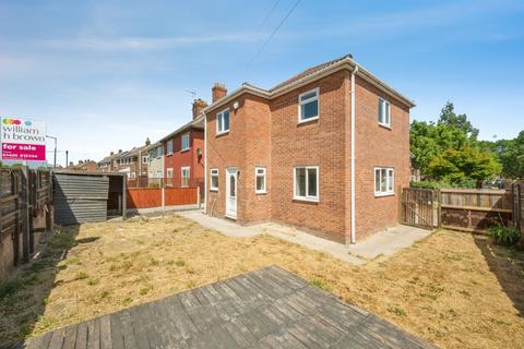3 bed property, in Marshland Road, £110,000