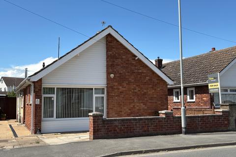 2 bed property, in Queens Road, £149,950