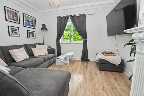 3 bed property, in Field View Cottages, £175,000