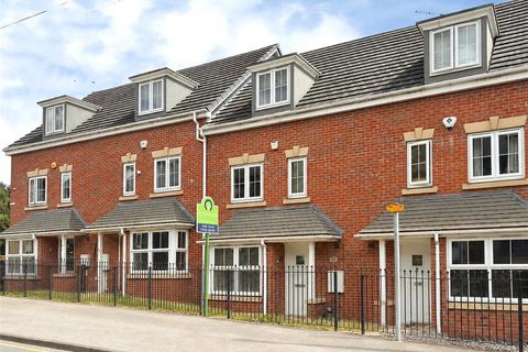 4 bed property, in Hoyle Mill Road, £165,000