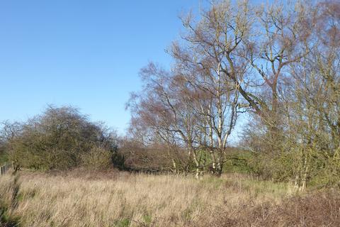 Studio, in Hidden Copse, £48,500