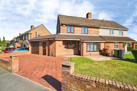 3 bed property, in Churchill Road, £240,000