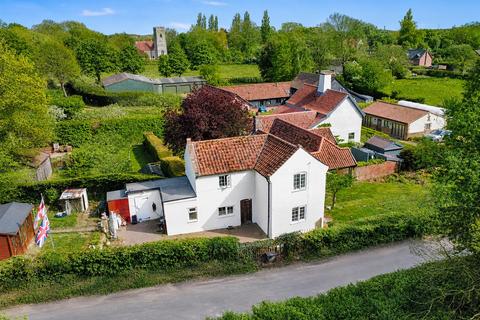 3 bed property, in Burgh Lane, £375,000