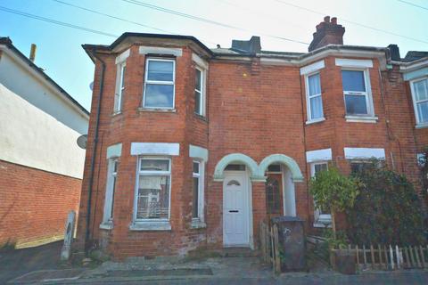1 bed property, in South Road, £90,000
