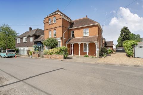 5 bed property, in Bigfrith Lane, £850,000