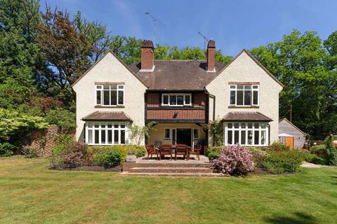 5 bed property, in Reading Road North, £1,350,000