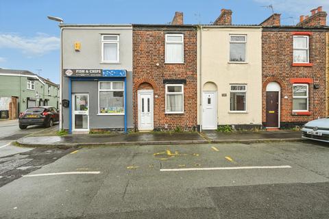 2 bed property, in New Street, £99,950