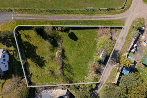 Land, in Lot 3 - Land At Nivingston House, £175,000