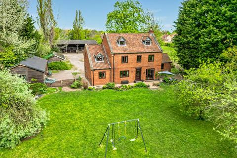 6 bed property, in The Stables, £1,000,000