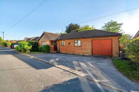 3 bed property, in Sunny Rise, £600,000