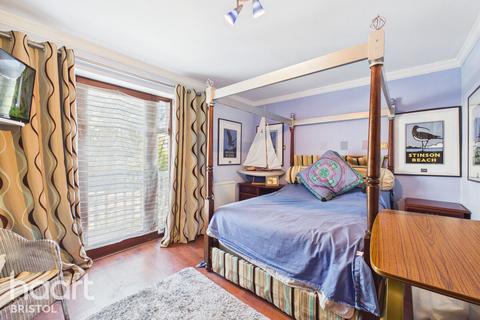 4 bed property, in St Michaels Hill, £700,000