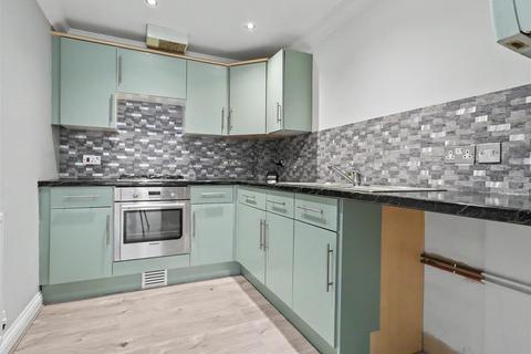 2 bed property, in Plumstead Road East, £160,000