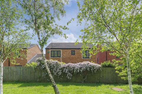 3 bed property, in The Meadows, £290,000
