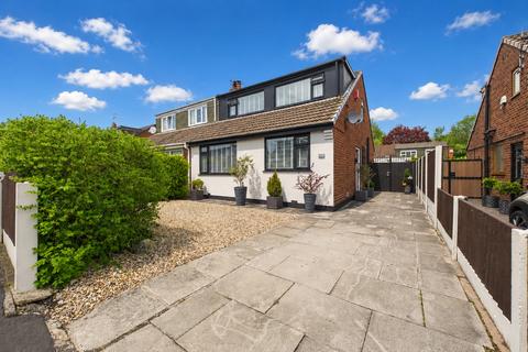 2 bed property, in Simpkin Street, £210,000